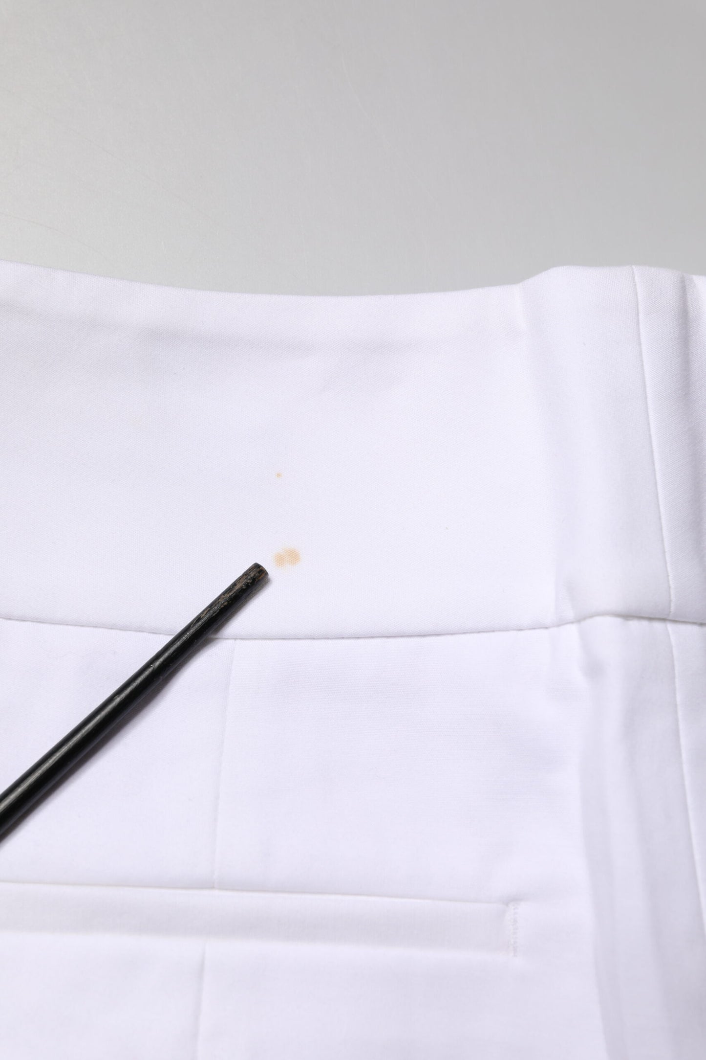 Peserico White High Waist Tapered Fit Chino Trouser Pants