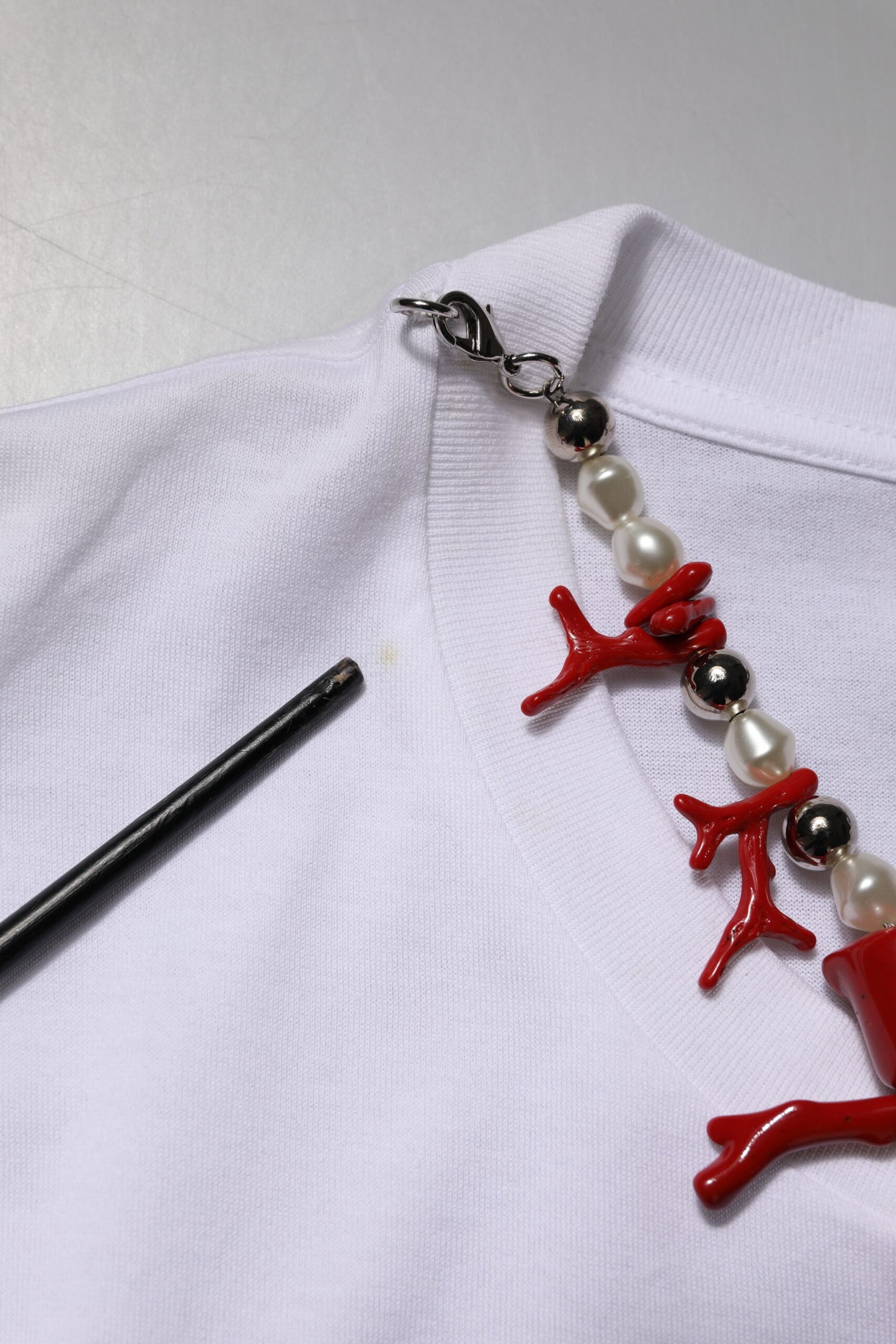 Dolce & Gabbana White Embellished Cotton Crew Neck T-shirt Mens T-Shirt