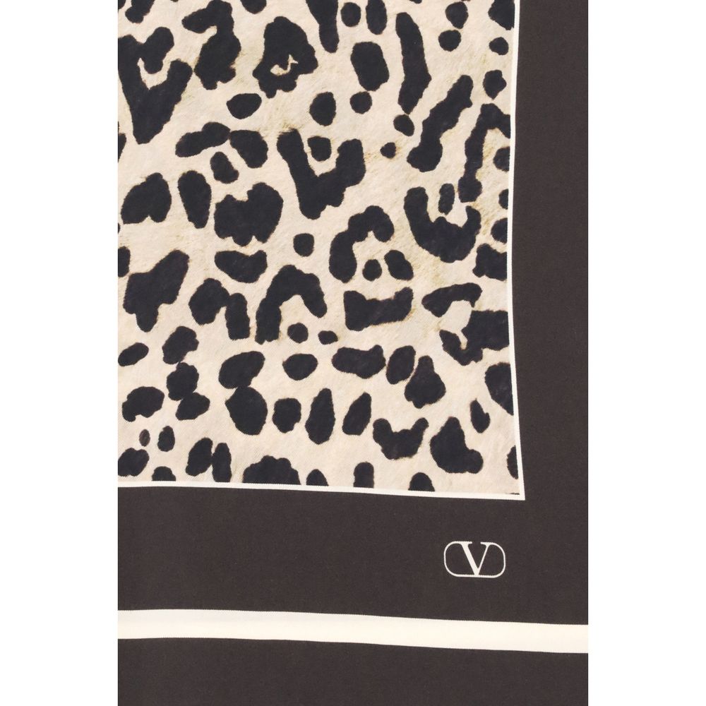 Valentino Garavani Leopard print Foulard Womens