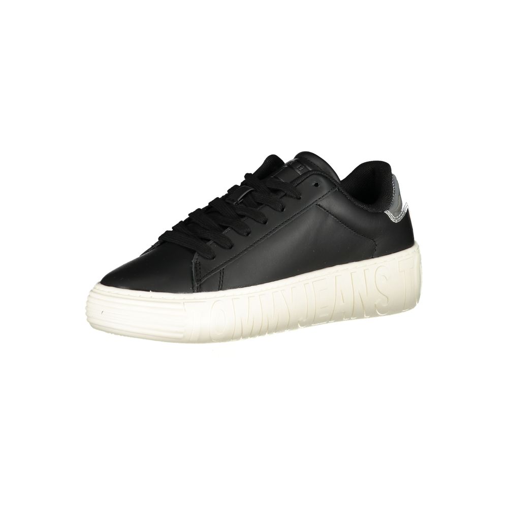 Tommy Hilfiger Elegant Lace-Up Sneakers with Contrast Details