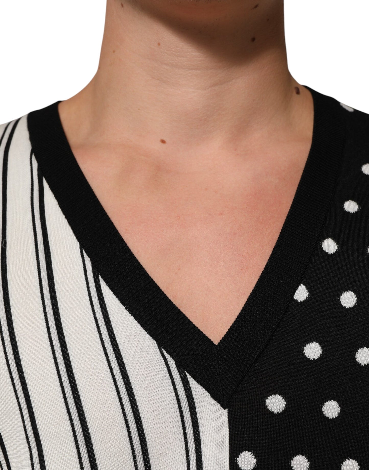 Dolce & Gabbana Black White Stripe Polka V-Neck Pullover Sweater Mens Sweater Mens T-Shirt