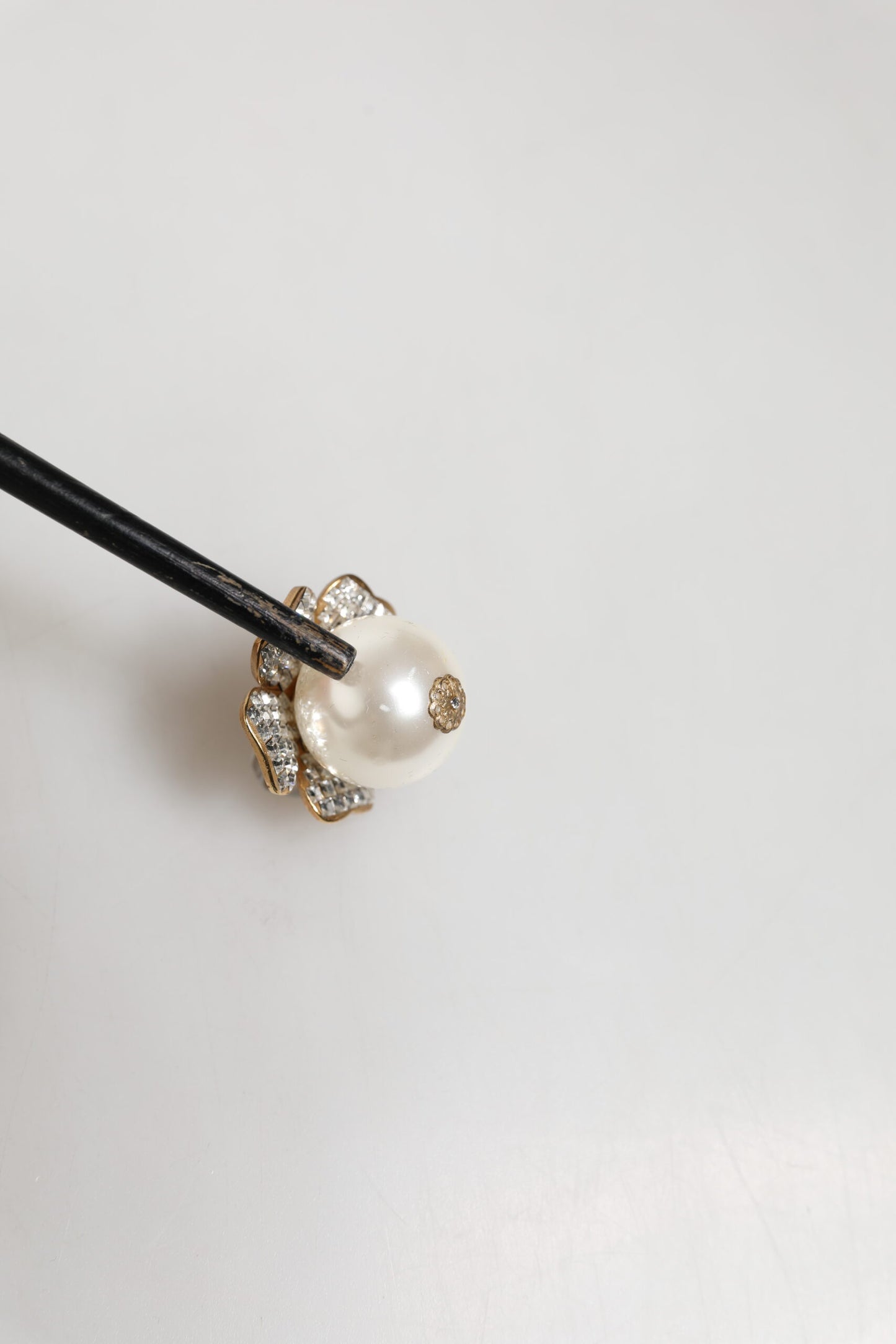 Dolce & Gabbana Gold Tone Maxi Faux Pearl Floral Clip-on Jewelry Earrings Womens Earrings