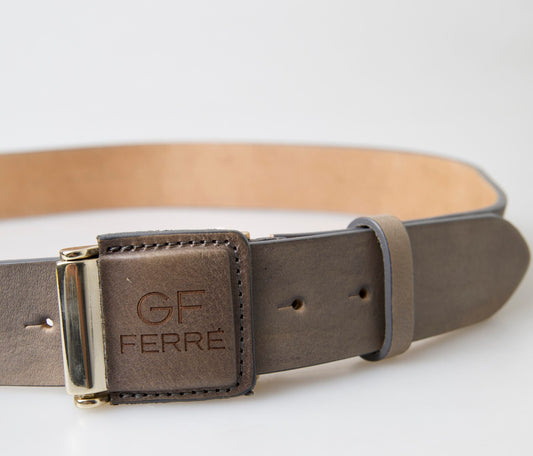 GF Ferre Elegant Leather Fashion Belt with Engraved Buckle