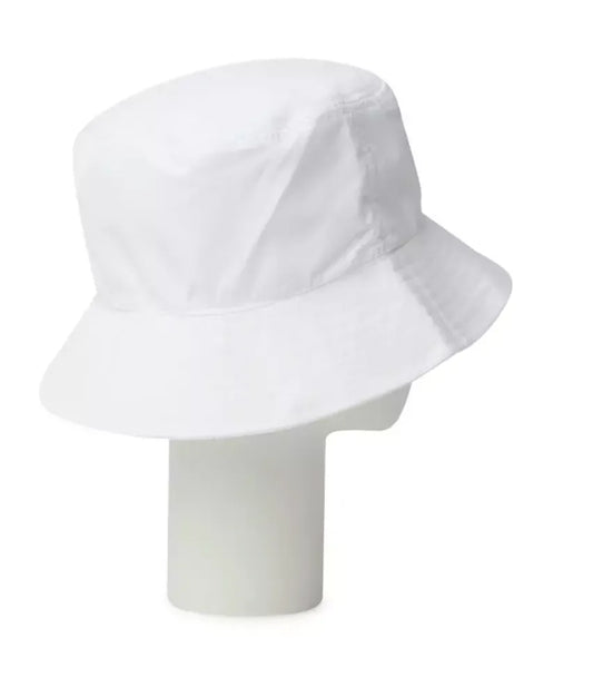 Hinnominate Chic White Logo Embossed Cotton Hat